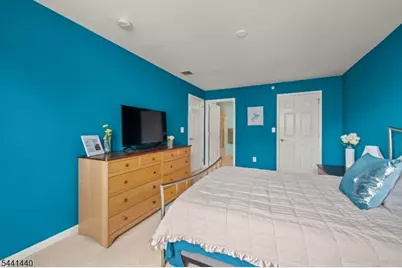 177 Winchester Ct, Clifton, NJ 07013 - Photo 15
