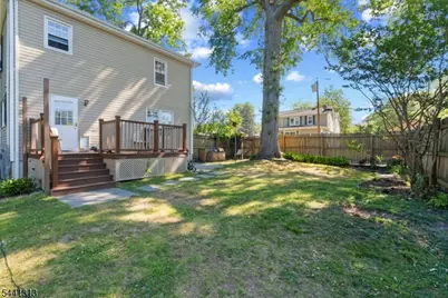138 Bessida St, Bloomfield, NJ 07003 - Photo 3