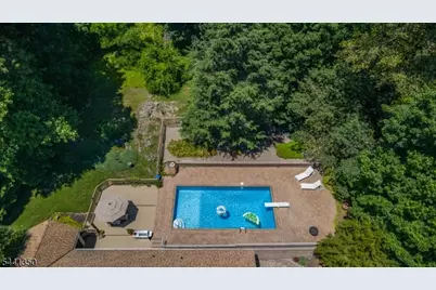 36 Leamoor Dr, Morris Plains, NJ 07950 - Photo 5