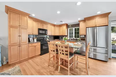 2 Brights Point Rd, Jefferson Township, NJ 07849 - Photo 11