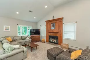 101 Rolling Ridge Rd, West Milford Twp., NJ 07480 - Photo 9