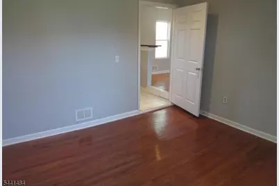 279 Oregon St, Union Township, NJ 07088 - Photo 17