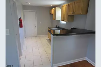 279 Oregon St, Union Township, NJ 07088 - Photo 13