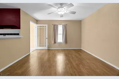 19 Delavan Ct, New Brunswick, NJ 08901 - Photo 13