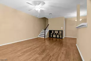 19 Delavan Ct, New Brunswick, NJ 08901 - Photo 9
