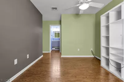 19 Delavan Ct, New Brunswick, NJ 08901 - Photo 23