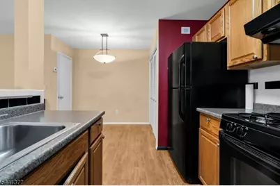 19 Delavan Ct, New Brunswick, NJ 08901 - Photo 17
