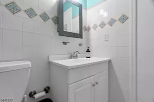 19 Delavan Ct, New Brunswick, NJ 08901 - Photo 31