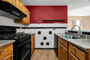 19 Delavan Ct, New Brunswick, NJ 08901 - Photo 15
