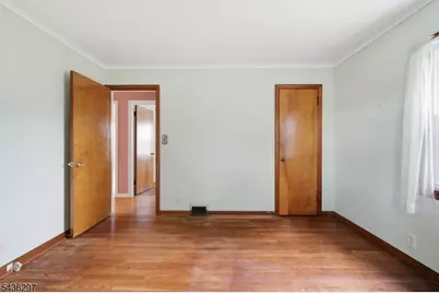 221 W Prospect St, South Bound Brook Boro, NJ 08880 - Photo 21