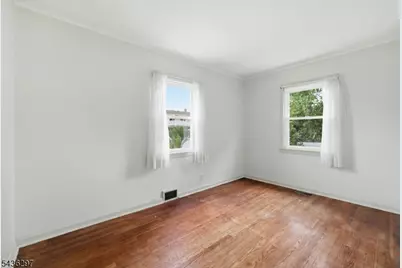 221 W Prospect St, South Bound Brook Boro, NJ 08880 - Photo 17