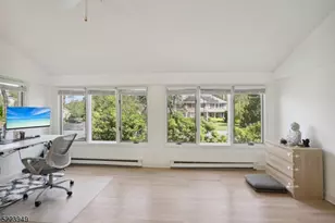 24 Thackeray Dr, Millburn, NJ 07078 - Photo 11