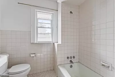 425 New Market Rd #2, Piscataway Township, NJ 08854 - Photo 9
