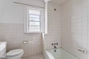 425 New Market Rd, Piscataway Township, NJ 08854 - Photo 9