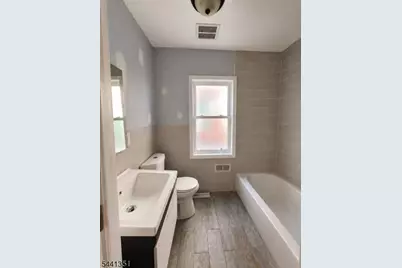 63 Huntington Ter, Newark, NJ 07112 - Photo 9