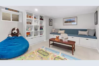 7 Birdseye Gln, Verona, NJ 07044 - Photo 37