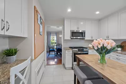 7 Birdseye Gln, Verona, NJ 07044 - Photo 11