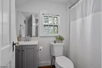 7 Birdseye Gln, Verona, NJ 07044 - Photo 35