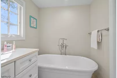7 Birdseye Gln, Verona, NJ 07044 - Photo 31