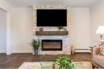 15 Bogert Pl, Clifton, NJ 07013 - Photo 9