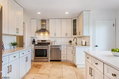 15 Bogert Pl, Clifton, NJ 07013 - Photo 1