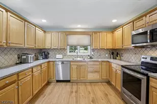 41 Carey Rd, Roxbury Township, NJ 07876 - Photo 7