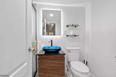 60 Parkway Dr, East Orange, NJ 07017 - Photo 15