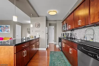 60 Parkway Dr, East Orange, NJ 07017 - Photo 5