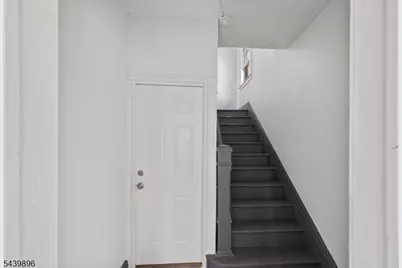 714 Chandler Ave, Linden, NJ 07036 - Photo 13