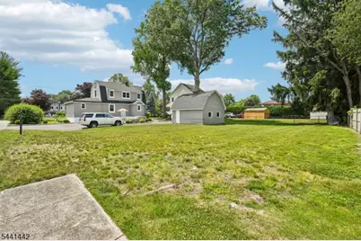 377 Hollywood Ave, Fairfield, NJ 07004 - Photo 29
