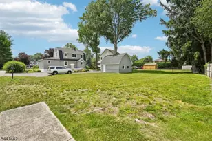 377 Hollywood Ave, Fairfield, NJ 07004 - Photo 29
