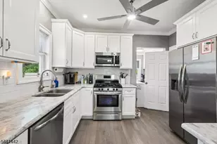 377 Hollywood Ave, Fairfield, NJ 07004 - Photo 13