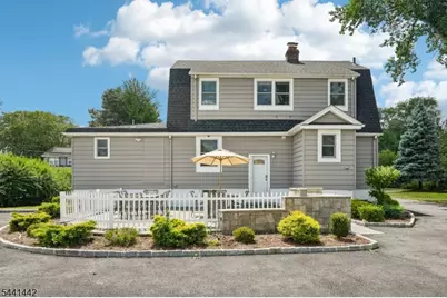 377 Hollywood Ave, Fairfield, NJ 07004 - Photo 31