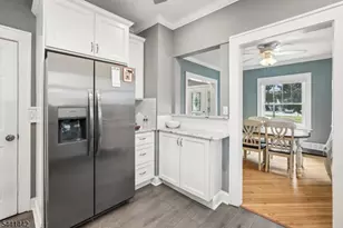 377 Hollywood Ave, Fairfield, NJ 07004 - Photo 15