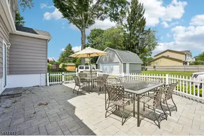 377 Hollywood Ave, Fairfield, NJ 07004 - Photo 27