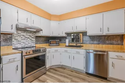 74 Farm Rd #E, Hillsborough Township, NJ 08844 - Photo 9