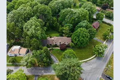 4 Unneberg Ave, Roxbury Township, NJ 07876 - Photo 1
