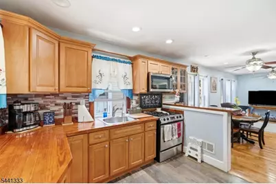 207 Buchanan St, Linden, NJ 07036 - Photo 7