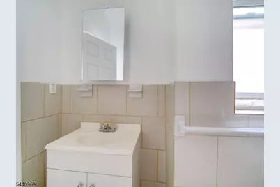 143 Huntington Ter #2R, Newark, NJ 07112 - Photo 11