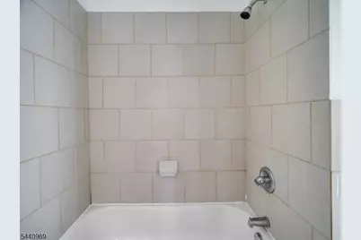 143 Huntington Ter #2R, Newark, NJ 07112 - Photo 13