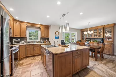 34 Woodlawn Ter, Jefferson Township, NJ 07849 - Photo 9