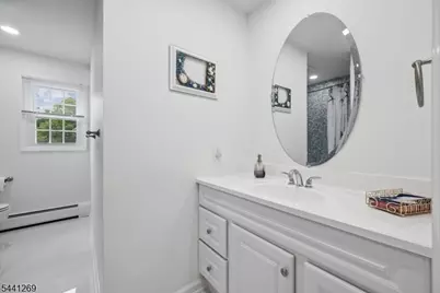 34 Woodlawn Ter, Jefferson Township, NJ 07849 - Photo 27