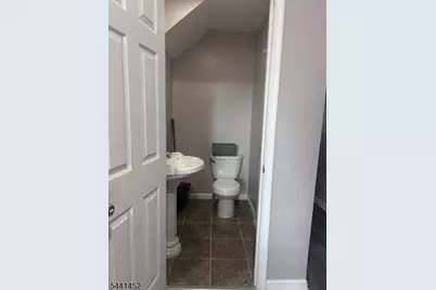 35A Bennett St, Phillipsburg, NJ 08865 - Photo 5