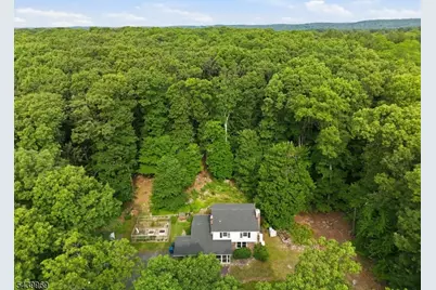 223 Beacon Hill Rd, Washington Township, NJ 07830 - Photo 3