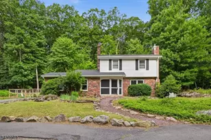 223 Beacon Hill Rd, Washington Township, NJ 07830 - Photo 5
