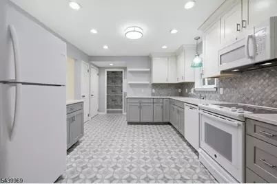 223 Beacon Hill Rd, Washington Township, NJ 07830 - Photo 19