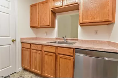 1132 Stafford St #1132, Mahwah, NJ 07430 - Photo 11