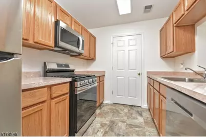 1132 Stafford St #1132, Mahwah, NJ 07430 - Photo 9