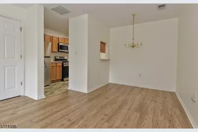 1132 Stafford St #1132, Mahwah, NJ 07430 - Photo 7