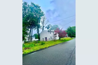 21 Greenwood Ave, Hopatcong, NJ 07874 - Photo 5